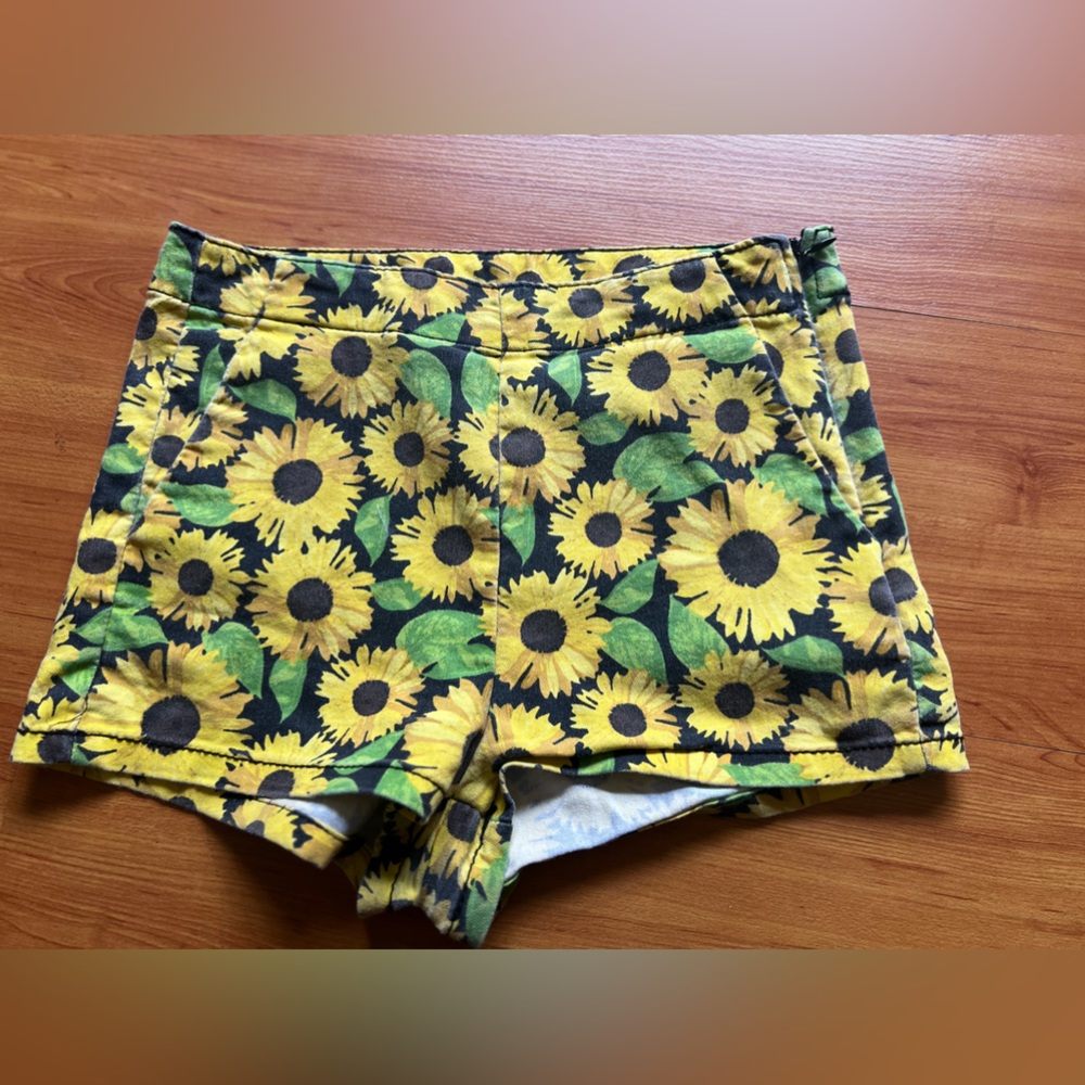 HIGH WAISTED SUNFLOWER SHORTS